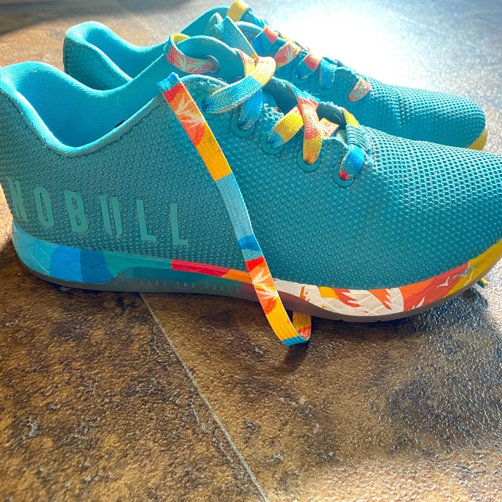 Like New Rare No Bull Women’s CrossFit Trainers Sunrise